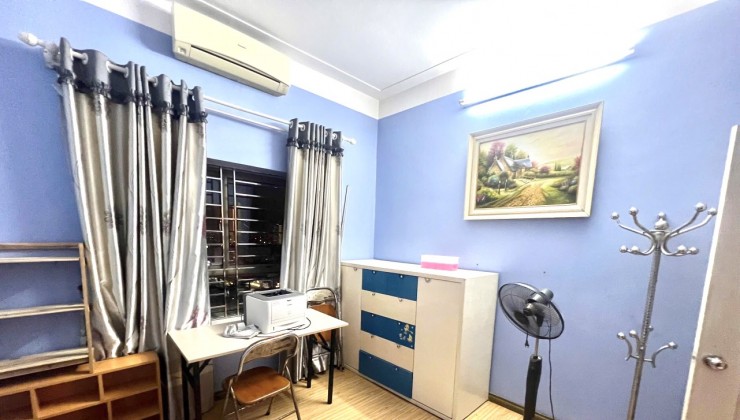 Cho thuê Ở NHÓM 4 NGƯỜI, HỘ GĐ căn hộ CC Nàng Hương Nguyễn Trãi, DT 100m2 - 3PN - 2WC